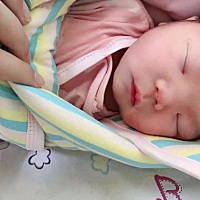 迟到的报喜，19号11点22分顺产一枚7斤三两的闺女，侧切严重，缝针会有些疼但是能忍受得住，我是忍到六指...