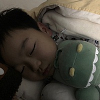 好累呀！心疼儿子写作业写到现在，明天还要口算考试早起，每次睡着都要摸着我的肚子，我是不舍得给儿子...