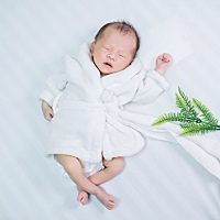 小臭蛋快要累死老母亲的，吃吃拉拉尿尿然后继续吃，就是不睡觉，总觉得奶水还是不够，如何才能奶水多啊...