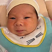 宝宝脸上好多这种小痘痘，圈里有内行吗？这个严重吗？望支招