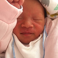 各位宝妈，我家宝宝出生时脸上没有白色的像粉刺一样的小颗粒，最近这两天长了好多啊额头脸颊下巴都长了...