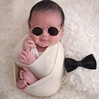 宝宝出生第十天照的，12月11日剖腹产生的八斤重男宝，宝爸说宝宝小名就叫八斤😄😄😘