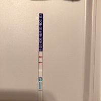 21号姨妈日，18号就测出好孕，到今天四天测到强阳