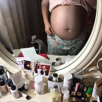 肚子越来越大，前面八个月都在上班，睡觉都挺规律，晚上10:30就睡了。现在在家休息，每天凌晨三点才睡着...