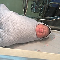 痛了两天两夜，终于忍不住剖了。双痛不容易阿。冬至小汤圆。