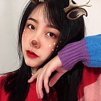 没事在家撸妆 撸猫  ...... 今天上午收了200哈哈哈 真开心