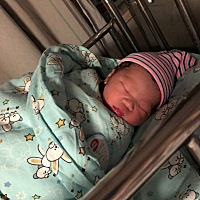 小王子年糕宝宝来到爸爸妈妈身边啦！宫缩痛到怀疑人生但是看到宝宝一切都值了！