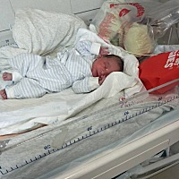 接好孕了，喜得千金，昨天上午住院，今天上午9.48进产房，10点58出来，宝宝很干净，老婆辛苦了！