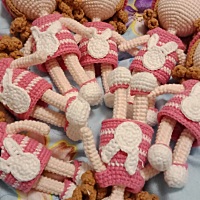 我很幸运有个好老公 ，有个对我很好的婆婆  ，备孕在家没事就做做手工   婆婆也帮我做  完成的很快   快...