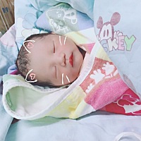 要退圈啦。12-26出生。12:38分 顺产无侧切。轻微撕裂。7斤3两。男宝宝！