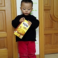 小吃货，嘴巴没有停过