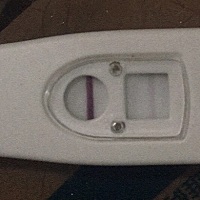 在备孕中！末次月经12月2号。昨晚有点发烧三十七度二没敢吃药！今早六点起来用测纸测的若隐若现好像能看...