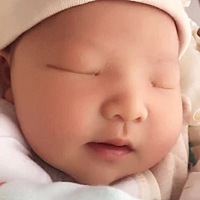 我的宝贝，你一定要健康平安，妈妈真的好希望你能好好的，每天都在为你担心，才出生19天都要去医院，好...