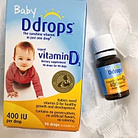 请问有母乳喂养宝妈给新生儿补充这款D3吗？不知道宝宝补充这个以后，宝妈自己吃的DHA和钙片需要停掉吗？