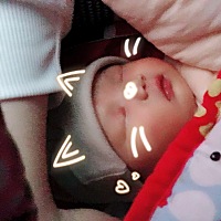 报喜23号晚上6.39破壳的妞妞，破腹痛死我了……前天才出院手机也不敢玩 只能偷偷玩