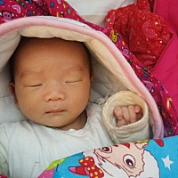 新手妈妈 带宝宝感觉好难啊，自己什么都不会 但是又很想照顾宝宝 大家有没有新生儿的育儿群啊，可以加我...