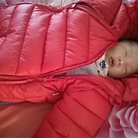 刚满一个月的宝宝，也是2018最后一天啦，祝大家新年快乐！希望我儿子茁壮成长，越来越聪明！