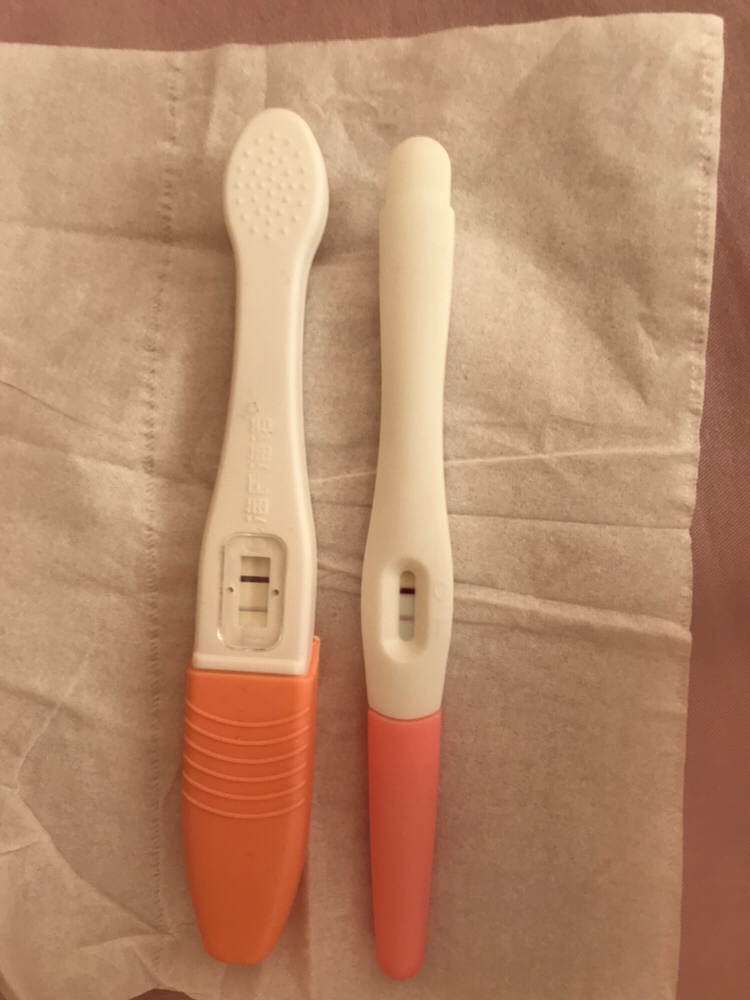 左边是28号，右边是1号