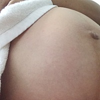 肚子大的跟个大箩筐一样，每天都睡不好觉，到现在还一点动静都没有，什么时候才能卸货啊，好期待宝宝的...