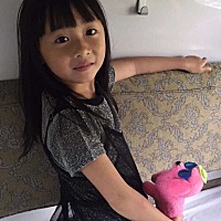 我嫂子说她只是应学校要求带孩子把头发剪短而已，没有坑过娃，一直是村口的托尼下的手🤭🤭🤭...