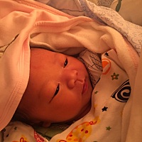 宝宝吃的香睡的好变化就快，皮肤饱满了很多。越来越可爱。就是消化太强一天下来感觉尿不湿用不起了٩�...