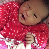 半夜一点钟我儿子还瞪大了眼睛不睡觉，晚上九点闹到现在了，每天睡不到十小时，经常哭闹，我都要崩溃了...