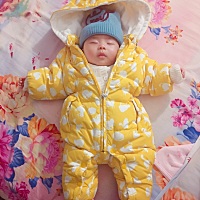 现在宝宝快两个月了睡觉老是喜欢像左偏，用东西挡了也没用，以后会不会偏颈，大点了会不会好，有没有这...