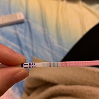 12月5号来月经，20号排卵，有同房，排卵期到1月4号用排卵试纸一直是弱阳，今天晚上又测了排卵试纸是强阳...