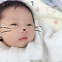 宝宝不吸奶一直喝奶瓶怎么办 ，每次喂他他哭的脸通红自己又狠不下心，天天用吸奶器吸出来奶都滴了