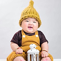 当了妈妈之后真的是看每个宝宝都好可爱，我们现在六个月零四天了，身高76厘米，体重26斤，我知道肯定会...