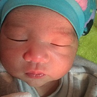 大家给点意见叫啥名字好呢？老大辛雅菲，老二辛雅琪，老三辛雅什么呢？？