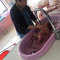 元旦宝宝小哼哼🐣5天了，破例发个圈^_^ 老公姓袁我们都希望宝宝能生在元月，刚好预产期也在元月4号，3...