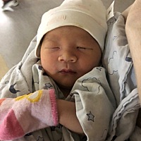 新生儿到现在还没有拉大便，36小时了，各位宝妈，给点建议， 医生说观察