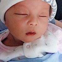 你们家宝儿月子里都长了几斤啊，我先来，12.13出生时八斤一两昨天称的十斤二两