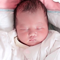 孩子出生第二天就黄疸高，医生建议住院照蓝光，我昨天出院了，宝宝就在医院住院。心里真的好难受，想宝...