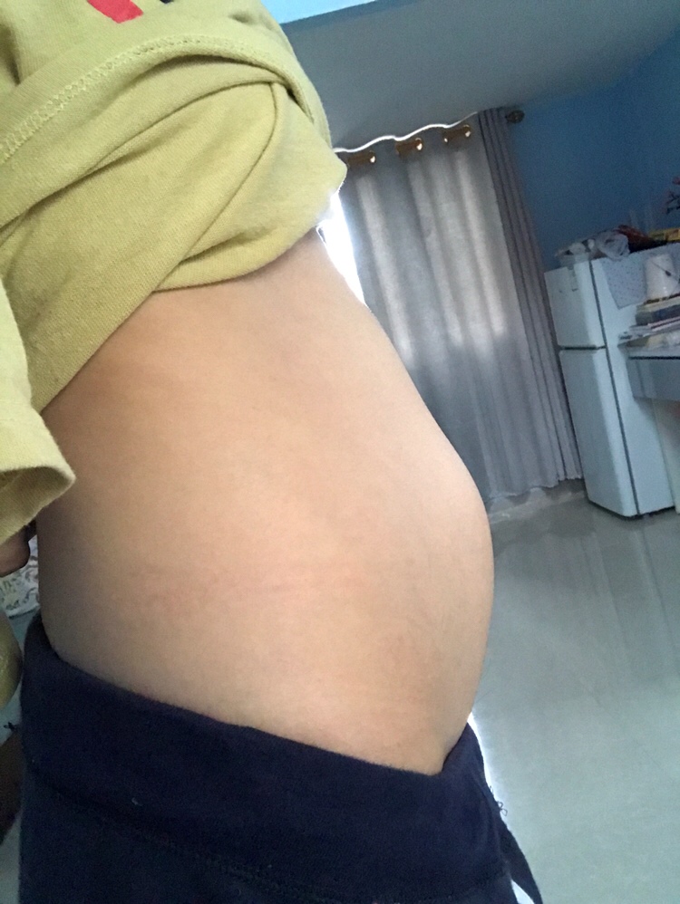 怀孕5个月跟生完以后，被摧残的肚子，但一切