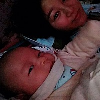 熬夜看孩子，喂奶，下巴爆痘，我以为生完孩子就解脱了，谁承想这只是个开始😭😭😭每天都困死...