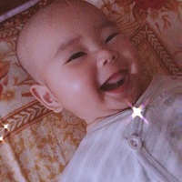 爱惨了你咋办？半夜起来喂你吃奶后就想到你以后要嫁人，我就心里一阵阵的难受，心疼到失眠😭