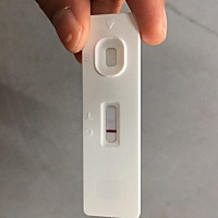 各位亲，帮忙看看，这是咋胡吗，隔3-4天了，好像越来越模糊的感觉 看得见吗，感觉有又感觉没有… 图二第...