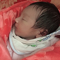 我家公子👶🏻10天咯😘🎉  真是心酸，有母乳都不能吃，因为我乳头内陷的问题吃不到母乳、唯...