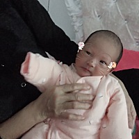 乖宝20天了看看外婆抱着多舒服