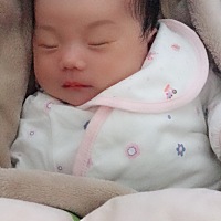 回首2018你赚了什么？先说我自己吧[微笑]赚了个老公，赚了个宝宝[呲牙]赚了一家人的细心照顾，感恩...