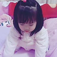 准备要二胎了，但是大宝每次看到我和别的小朋友亲近，就会哭闹，生了二宝该咋整呀？有点担心呢😯