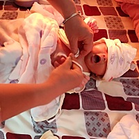 母乳喂养，宝宝昨天今天两天没拉屎！🐒