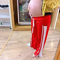 明天就27周了，发觉肚子又大了好多，这个孕期没买几件衣裤，想着穿老公的，可是最近发现他的外套我都快...