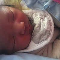 嘴皮上这白色泡泡是什么啊.现在越来越多