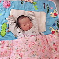 宝宝黄疸，医生给开了妈咪爱和茵栀黄，忘了问医生这两种冲剂可以冲在一起喝吗还是要分开喝？有知道的宝...