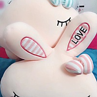 吃吃吃，使劲的吃，吃的白白胖胖的
