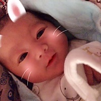 宝宝像爸爸还是像妈妈