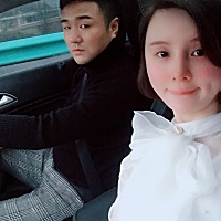 爸爸和妈妈，不知道宝宝长什么样🙈